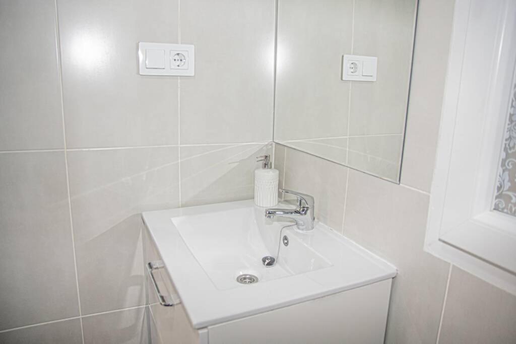 Lovely Modern Flat Valencia Center المظهر الخارجي الصورة